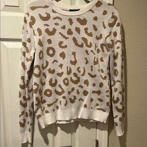 Jessica Simpson White and Brown Crewneck Sweater Leopard Print